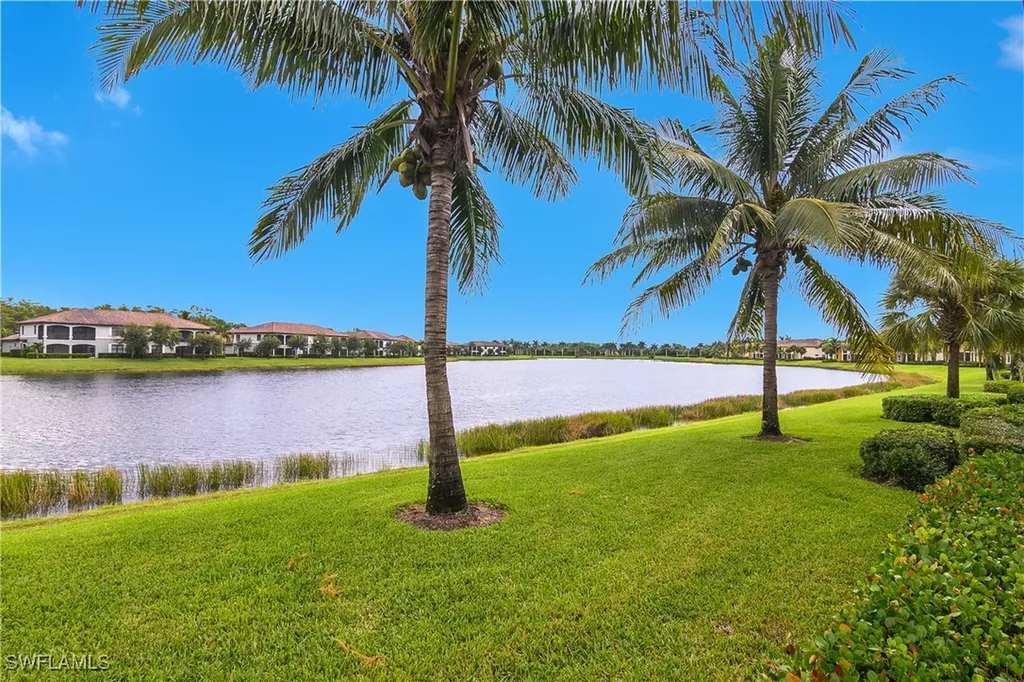 9533 Avellino Way Naples FL 34113