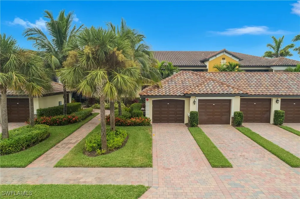 9533 Avellino Way Naples FL 34113