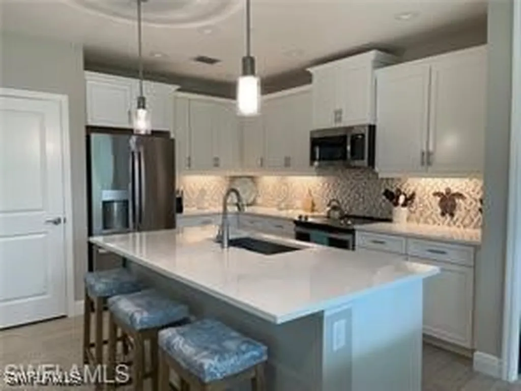 2548 Seychelles Drive Naples FL 34112