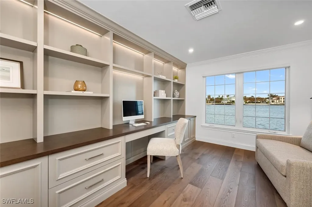 4000 Gulf Shore Boulevard N Naples FL 34103