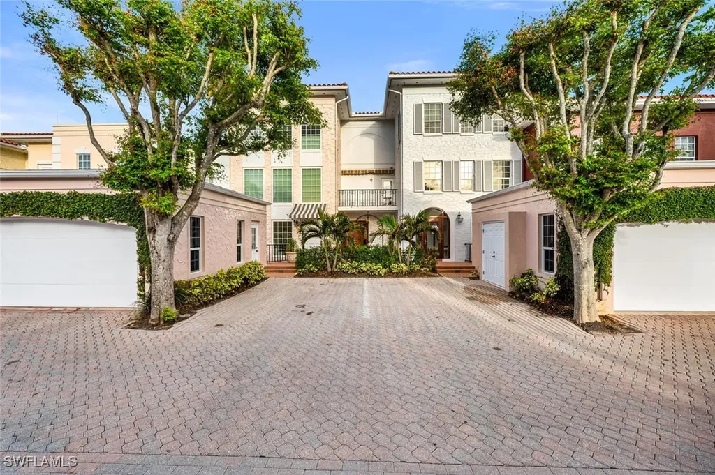 4000 Gulf Shore Boulevard N Naples FL 34103