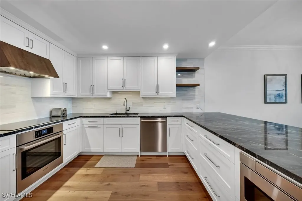 4000 Gulf Shore Boulevard N Naples FL 34103