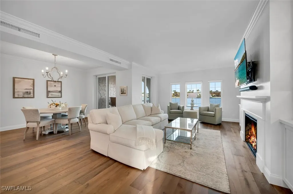 4000 Gulf Shore Boulevard N Naples FL 34103