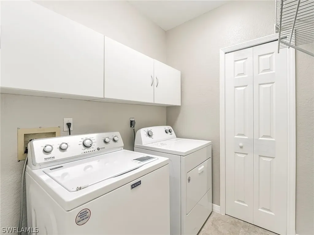 8471 Southbridge Drive Estero FL 33967
