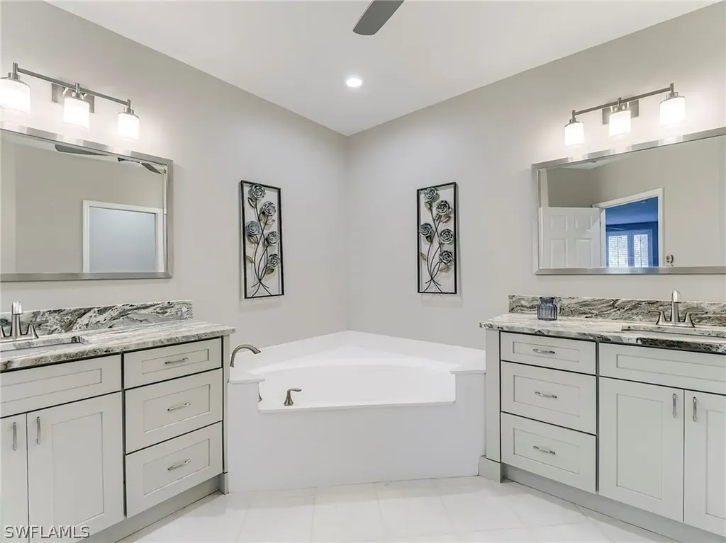 8471 Southbridge Drive Estero FL 33967