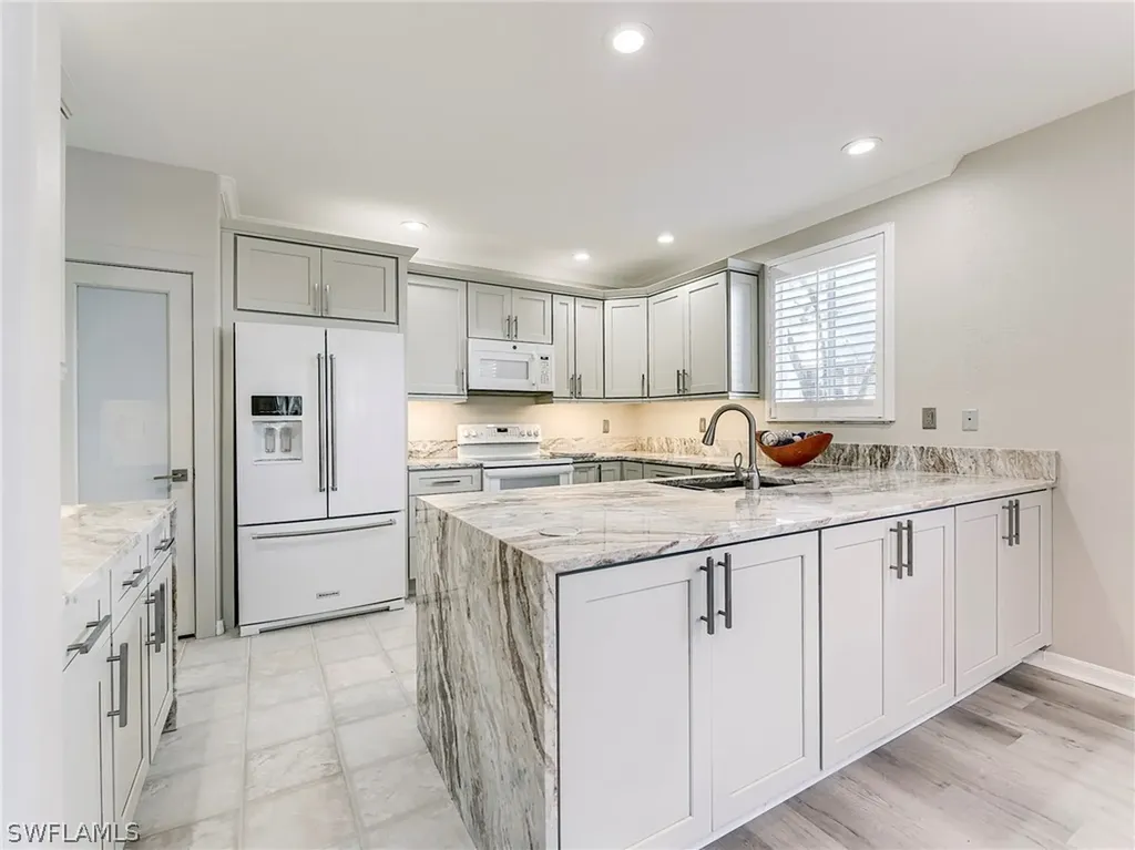 8471 Southbridge Drive Estero FL 33967