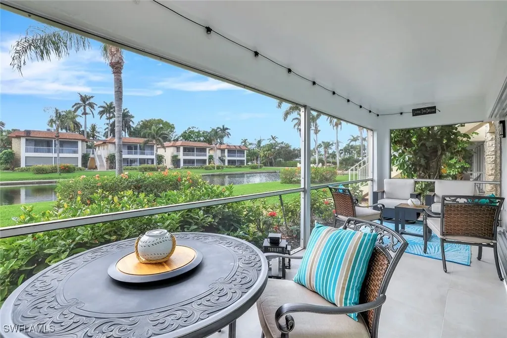 1155 Sandpiper Street Naples FL 34102