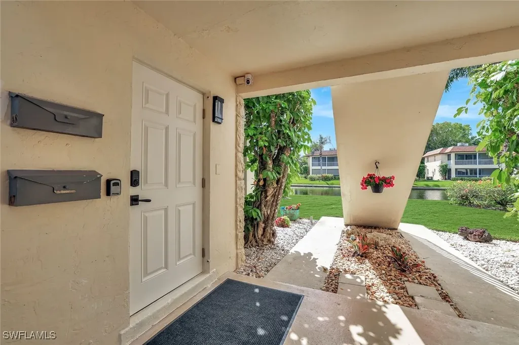 1155 Sandpiper Street Naples FL 34102