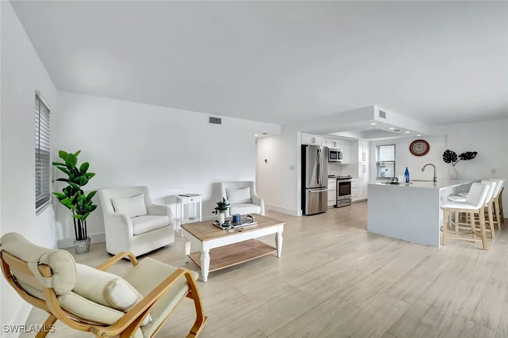1155 Sandpiper Street Naples FL 34102