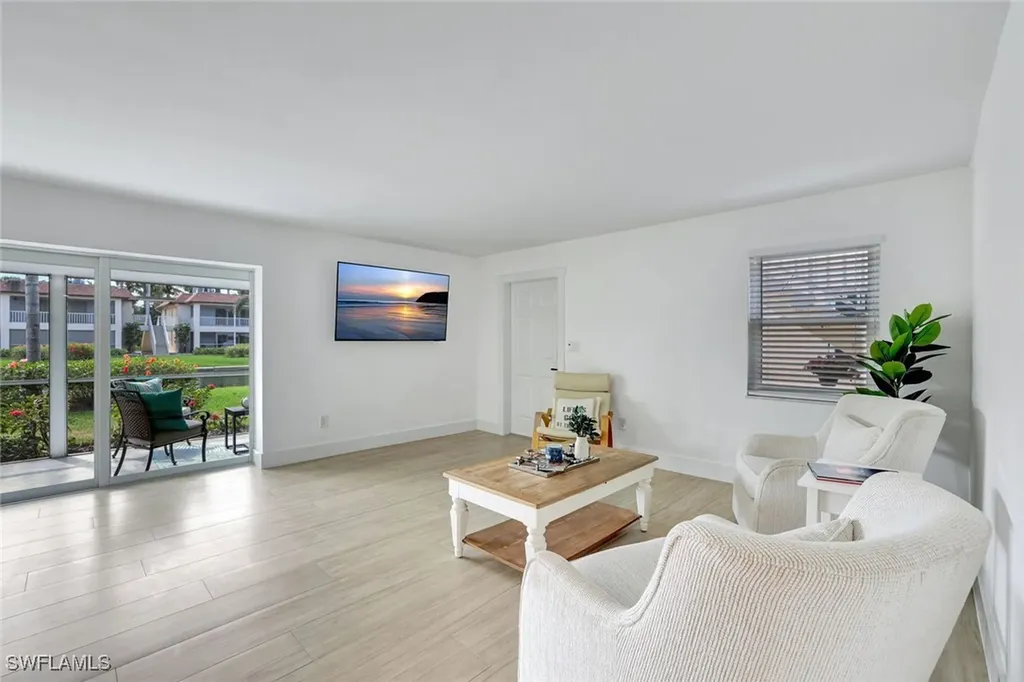 1155 Sandpiper Street Naples FL 34102