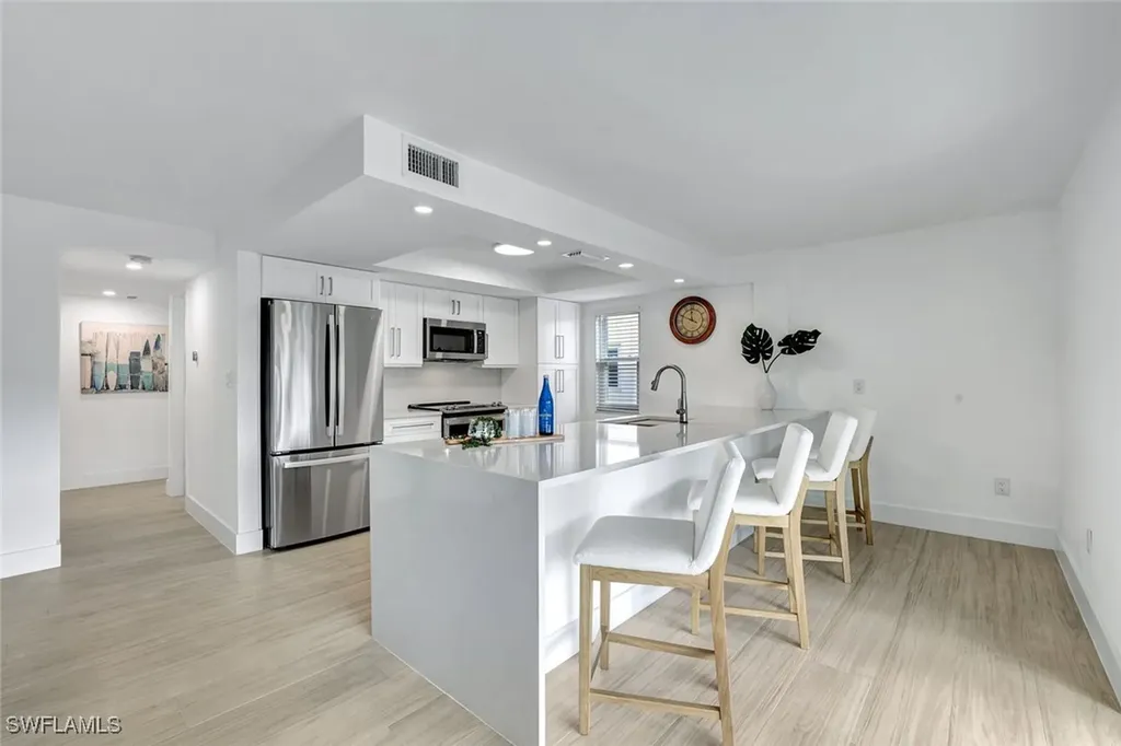 1155 Sandpiper Street Naples FL 34102