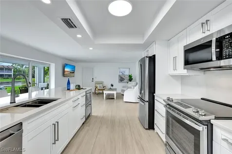 1155 Sandpiper Street Naples FL 34102