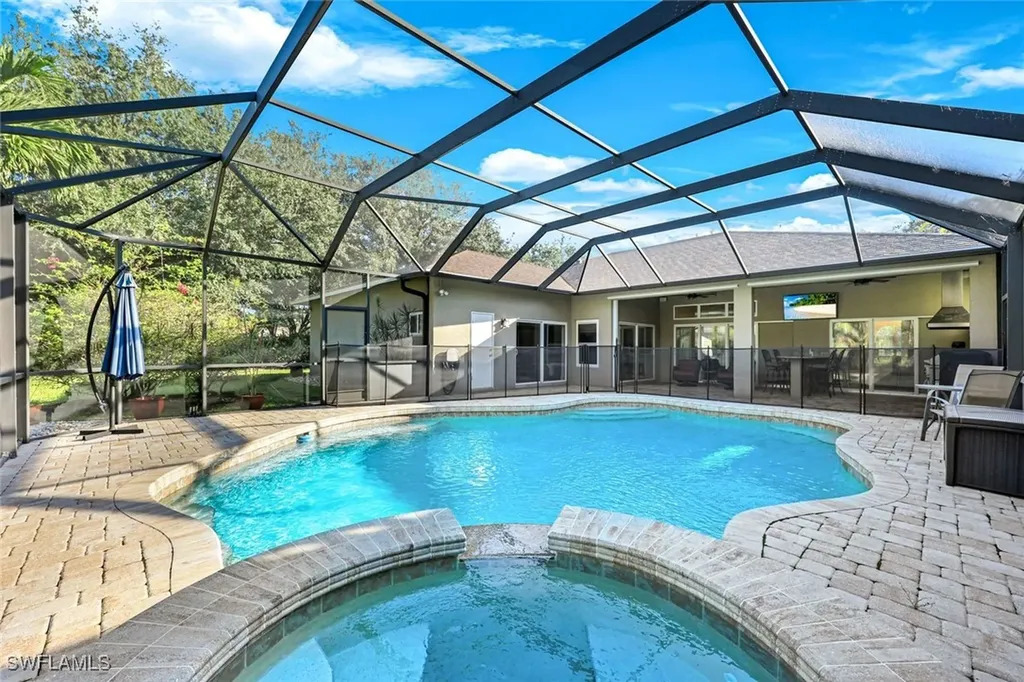 7500 Woodland Bend Circle Fort Myers FL 33912