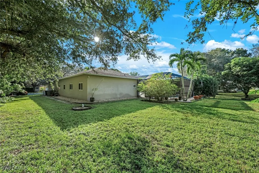 7500 Woodland Bend Circle Fort Myers FL 33912
