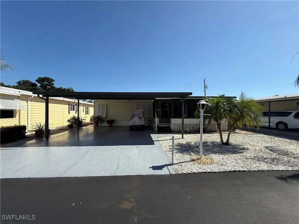 181 Sand Drive Naples FL 34104