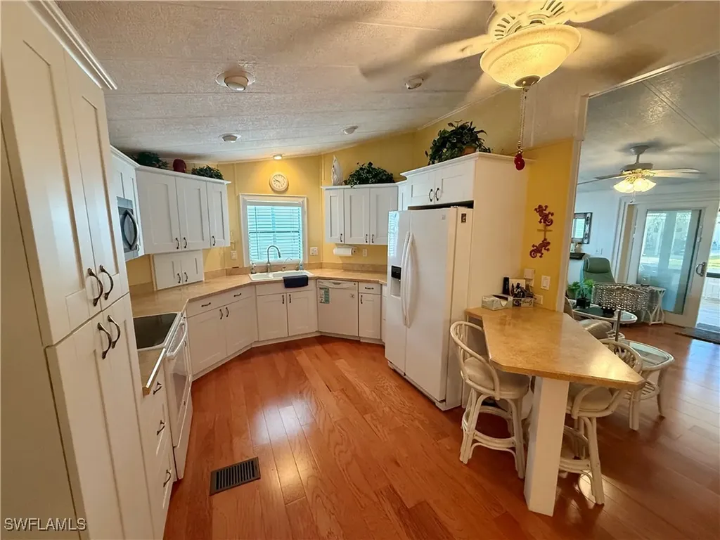 181 Sand Drive Naples FL 34104