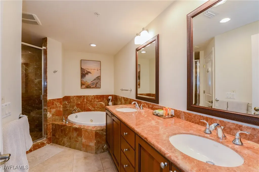 975 Sandpiper Street Naples FL 34102