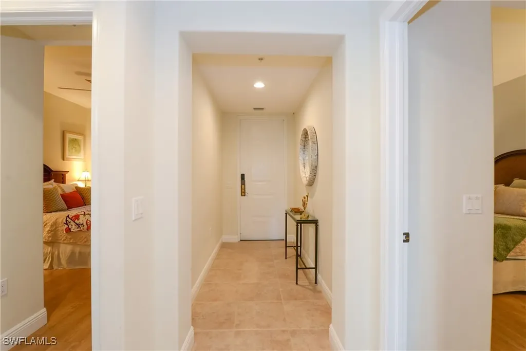 975 Sandpiper Street Naples FL 34102