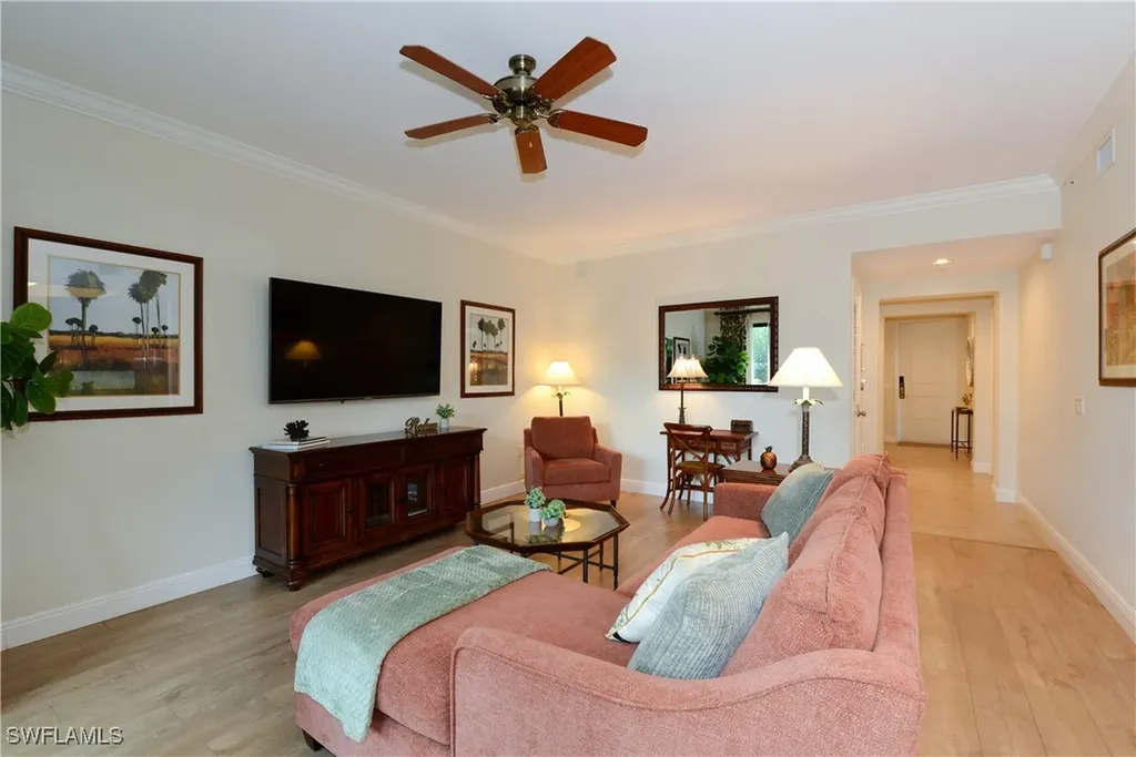 975 Sandpiper Street Naples FL 34102