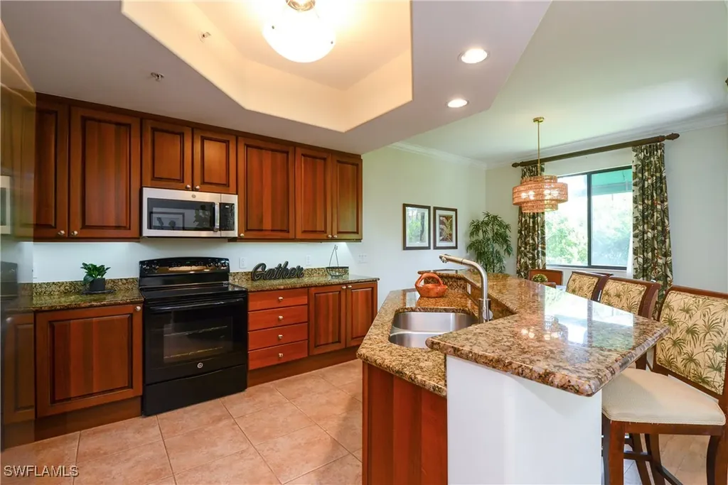 975 Sandpiper Street Naples FL 34102