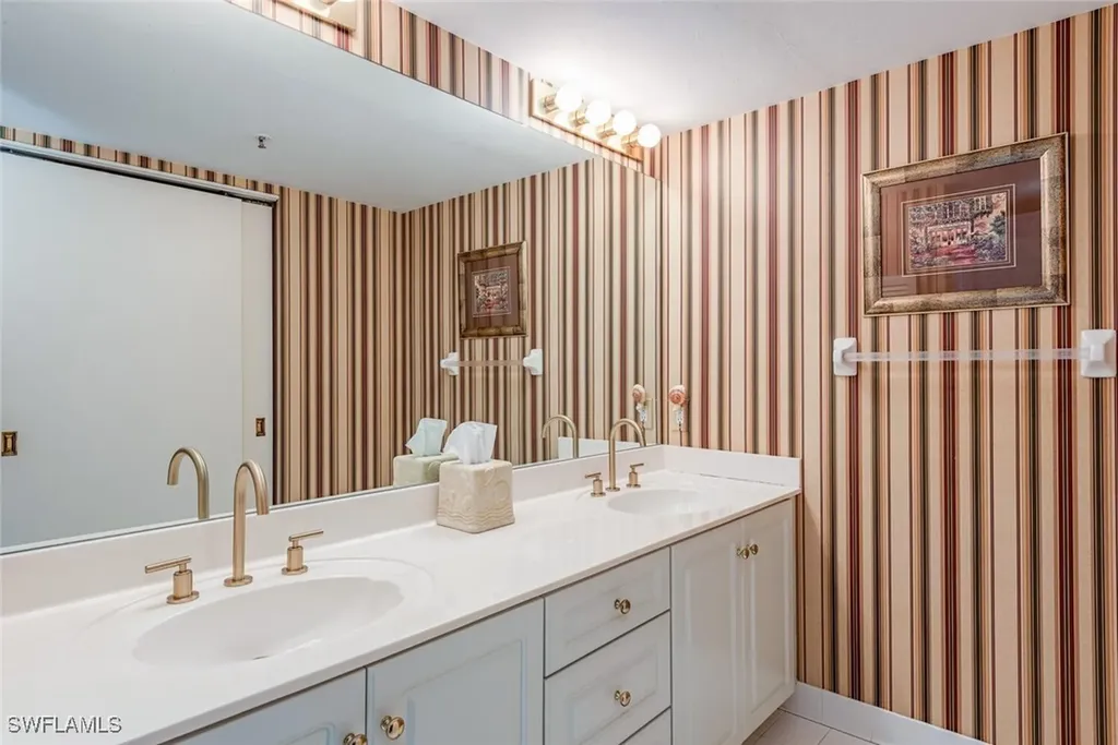 6825 Grenadier Boulevard Naples FL 34108