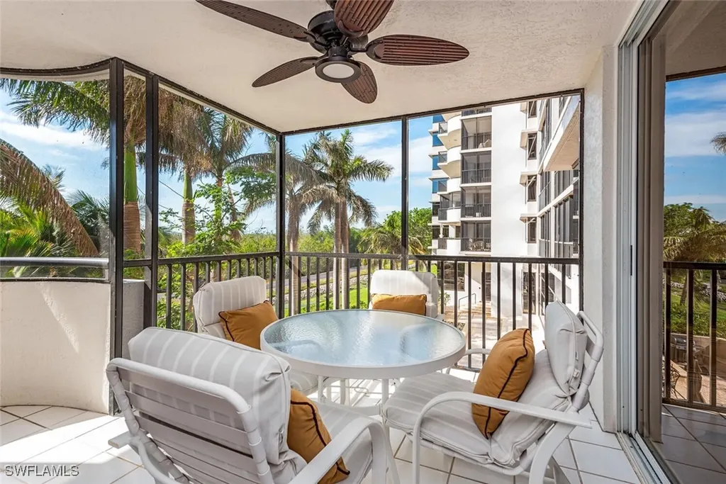 6825 Grenadier Boulevard Naples FL 34108