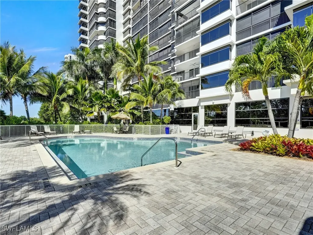 6825 Grenadier Boulevard Naples FL 34108