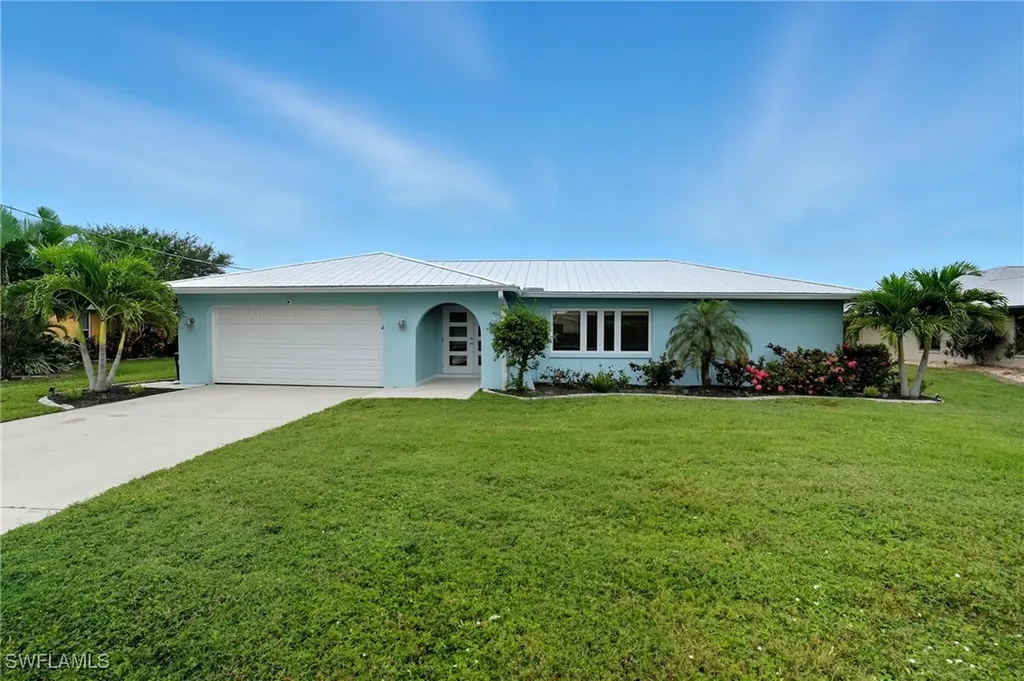 6163 Plumosa Avenue Fort Myers FL 33908