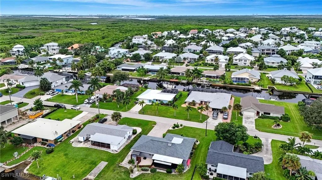 6163 Plumosa Avenue Fort Myers FL 33908