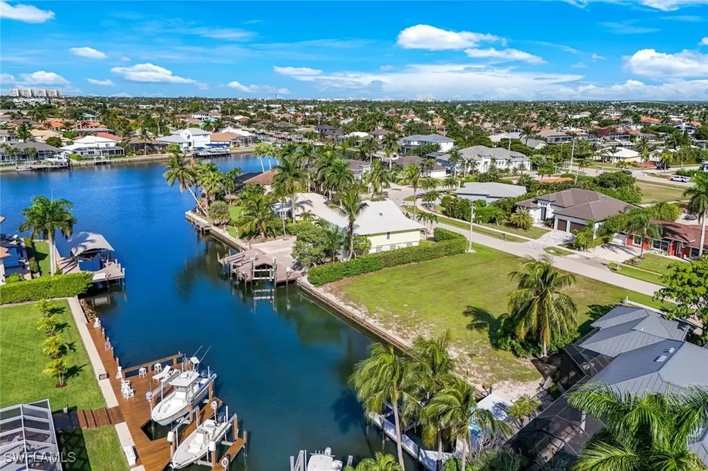 128 S Bahama Avenue Marco Island FL 34145