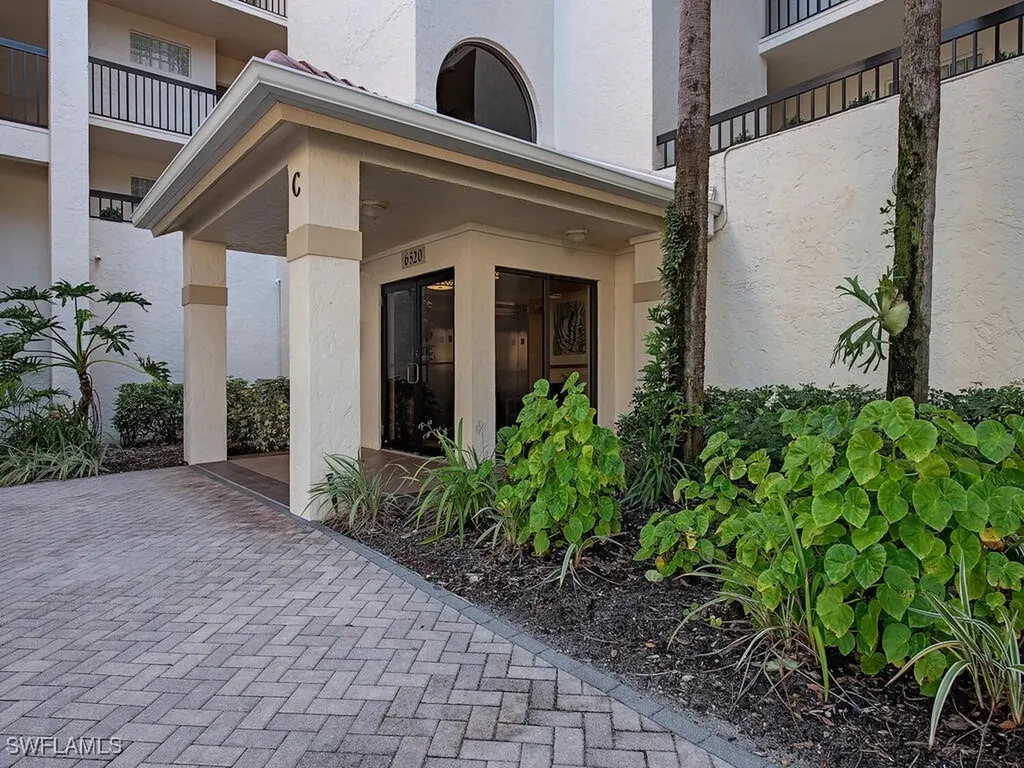 6520 Valen Way Naples FL 34108
