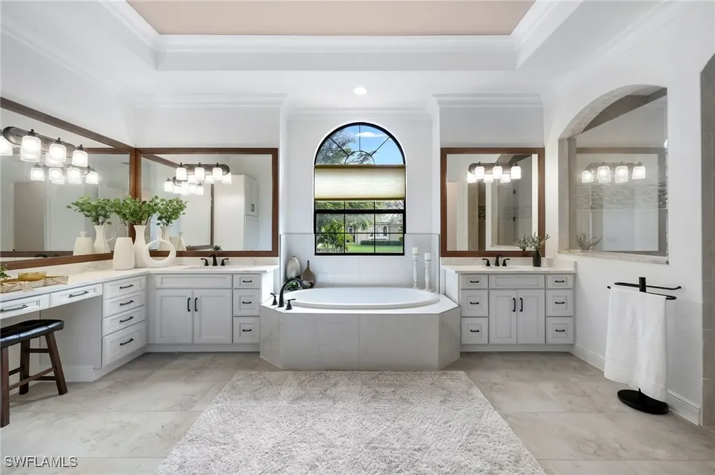 6851 Lakewood Isle Drive Fort Myers FL 33908