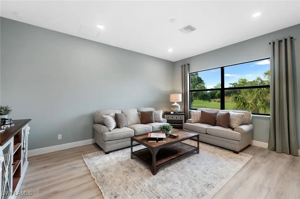 6851 Lakewood Isle Drive Fort Myers FL 33908