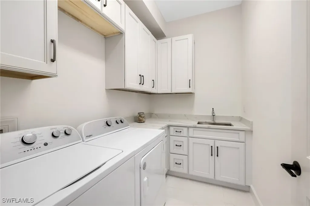 6851 Lakewood Isle Drive Fort Myers FL 33908