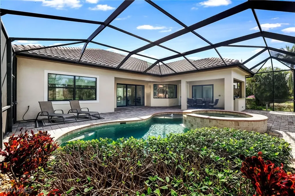 6851 Lakewood Isle Drive Fort Myers FL 33908