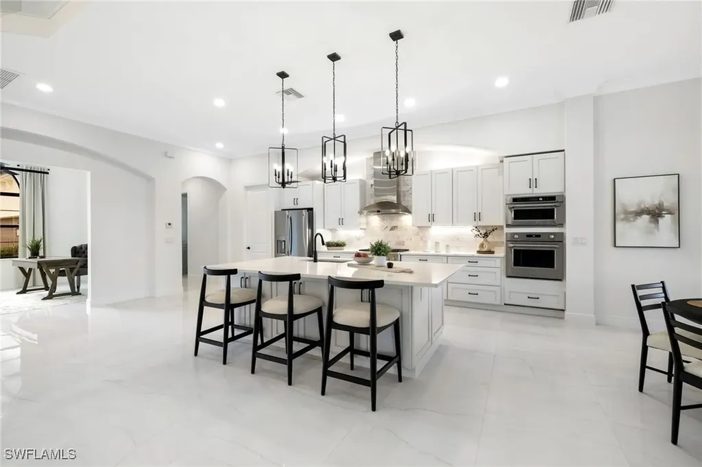 6851 Lakewood Isle Drive Fort Myers FL 33908