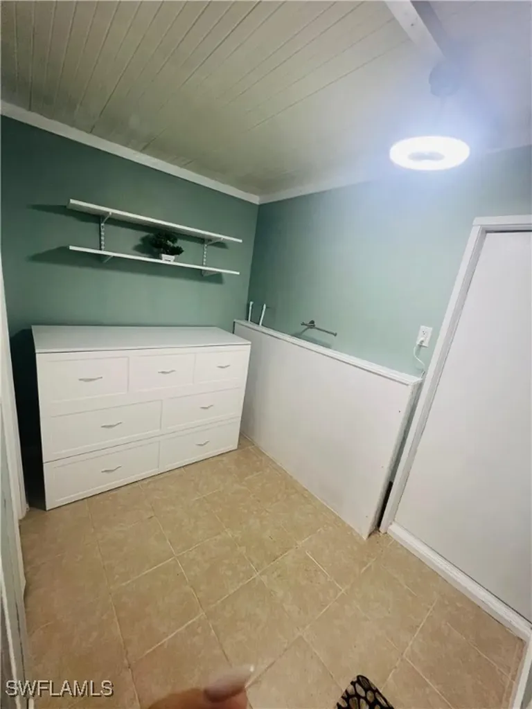 471 Palm Drive Naples FL 34114