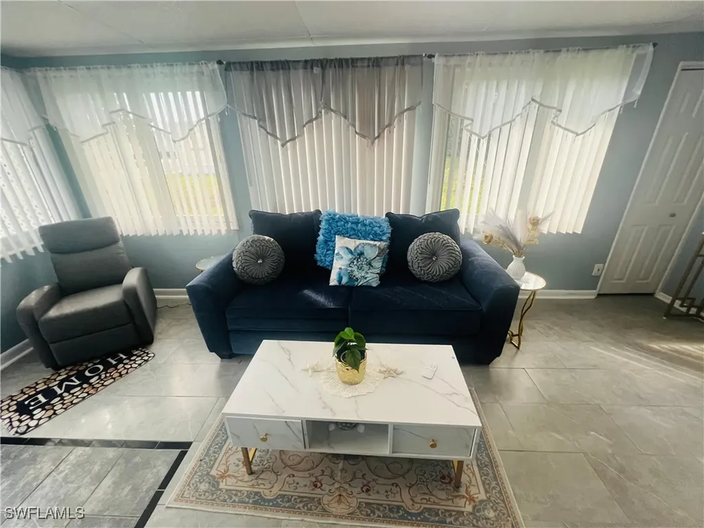 471 Palm Drive Naples FL 34114