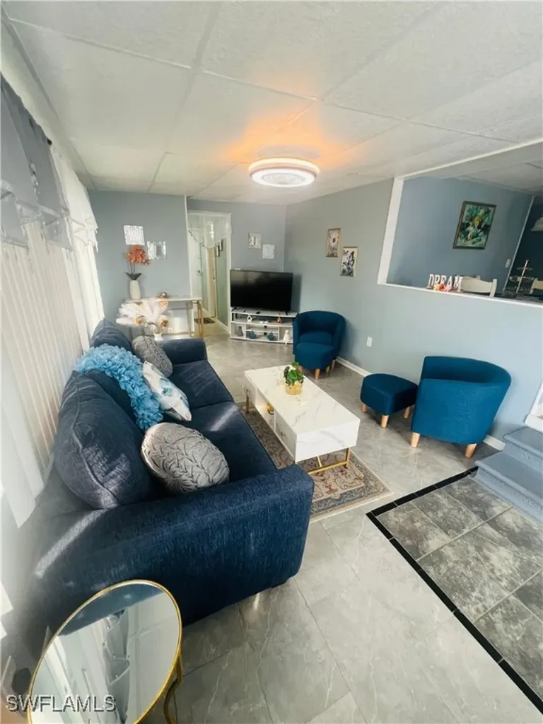 471 Palm Drive Naples FL 34114