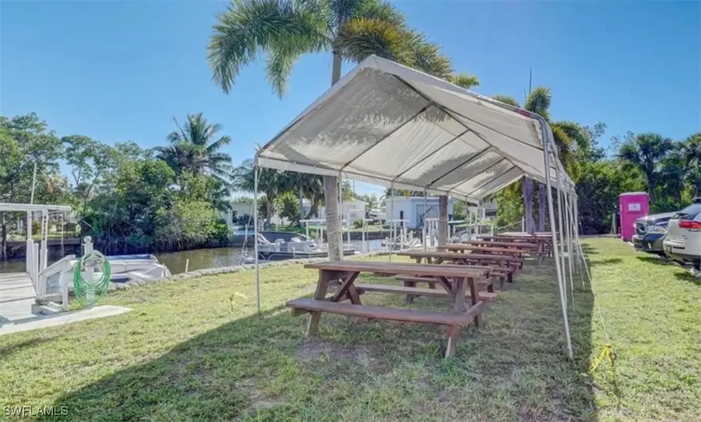 471 Palm Drive Naples FL 34114