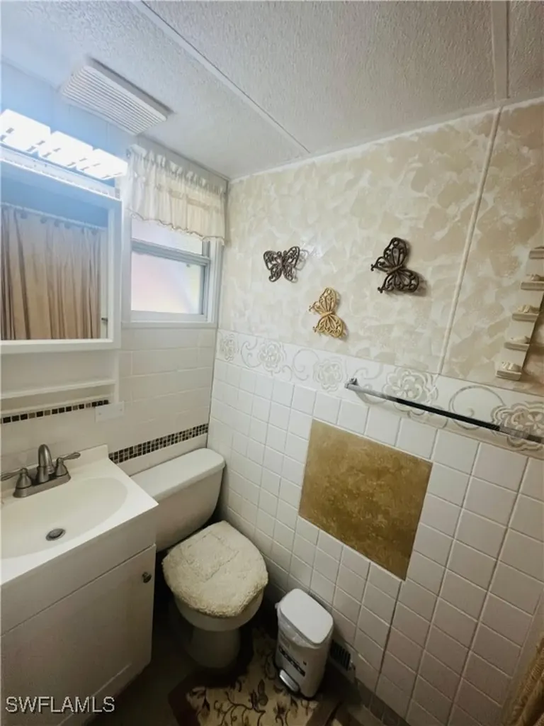 471 Palm Drive Naples FL 34114