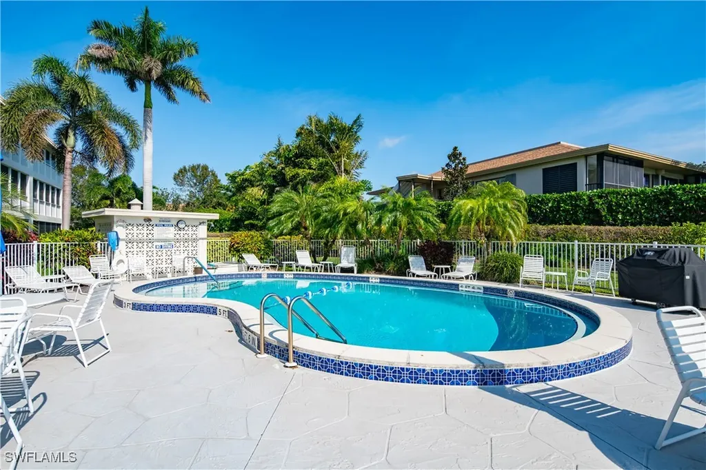 3150 Binnacle Drive Naples FL 34103