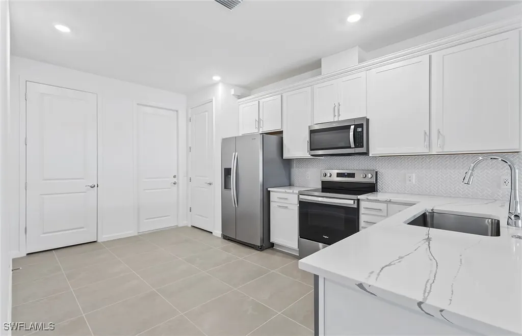 6407 Memorial Lane Ave Maria FL 34142