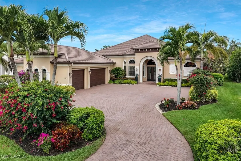 Naples FL, 5869 Hammock Isle Circle