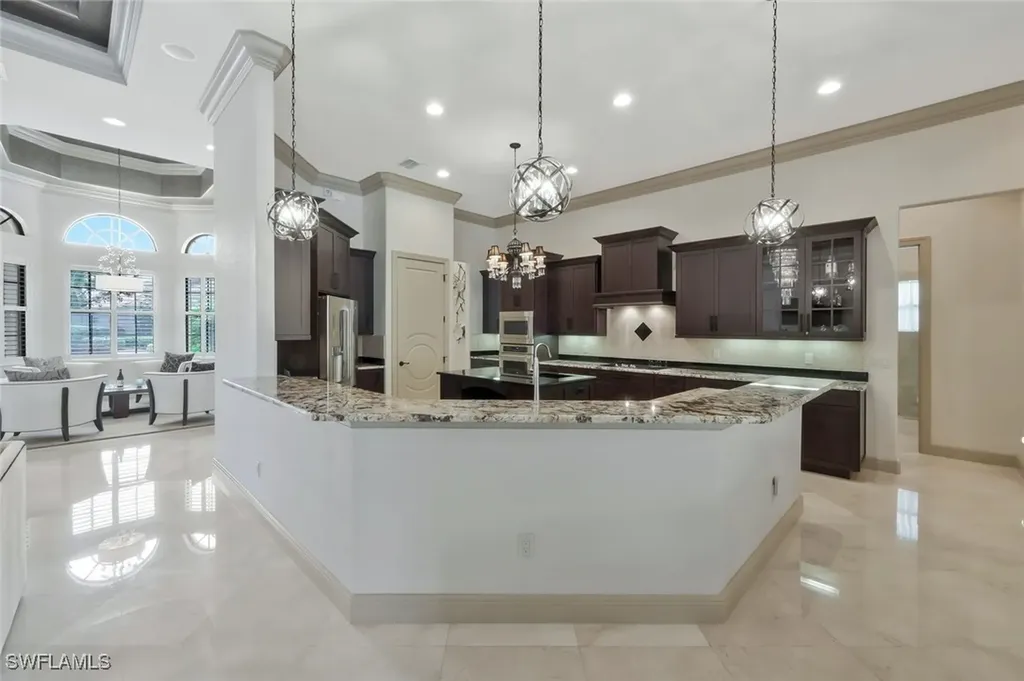 5869 Hammock Isle Circle Naples FL 34119