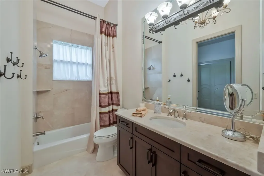 5869 Hammock Isle Circle Naples FL 34119