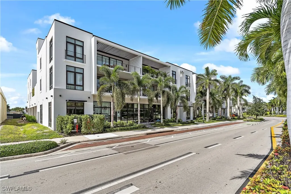 850 Central Avenue Naples FL 34102