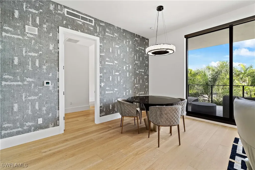 850 Central Avenue Naples FL 34102
