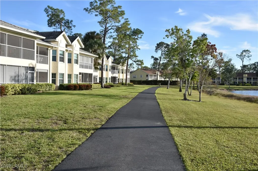2839 Aintree Lane Naples FL 34112