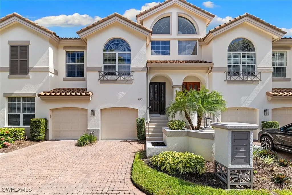 156 Colonade Circle Naples FL 34103